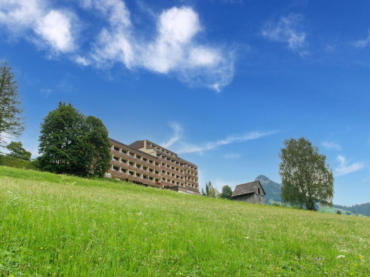 Apartment In Tauplitz With Sauna And Pool Bagian luar foto